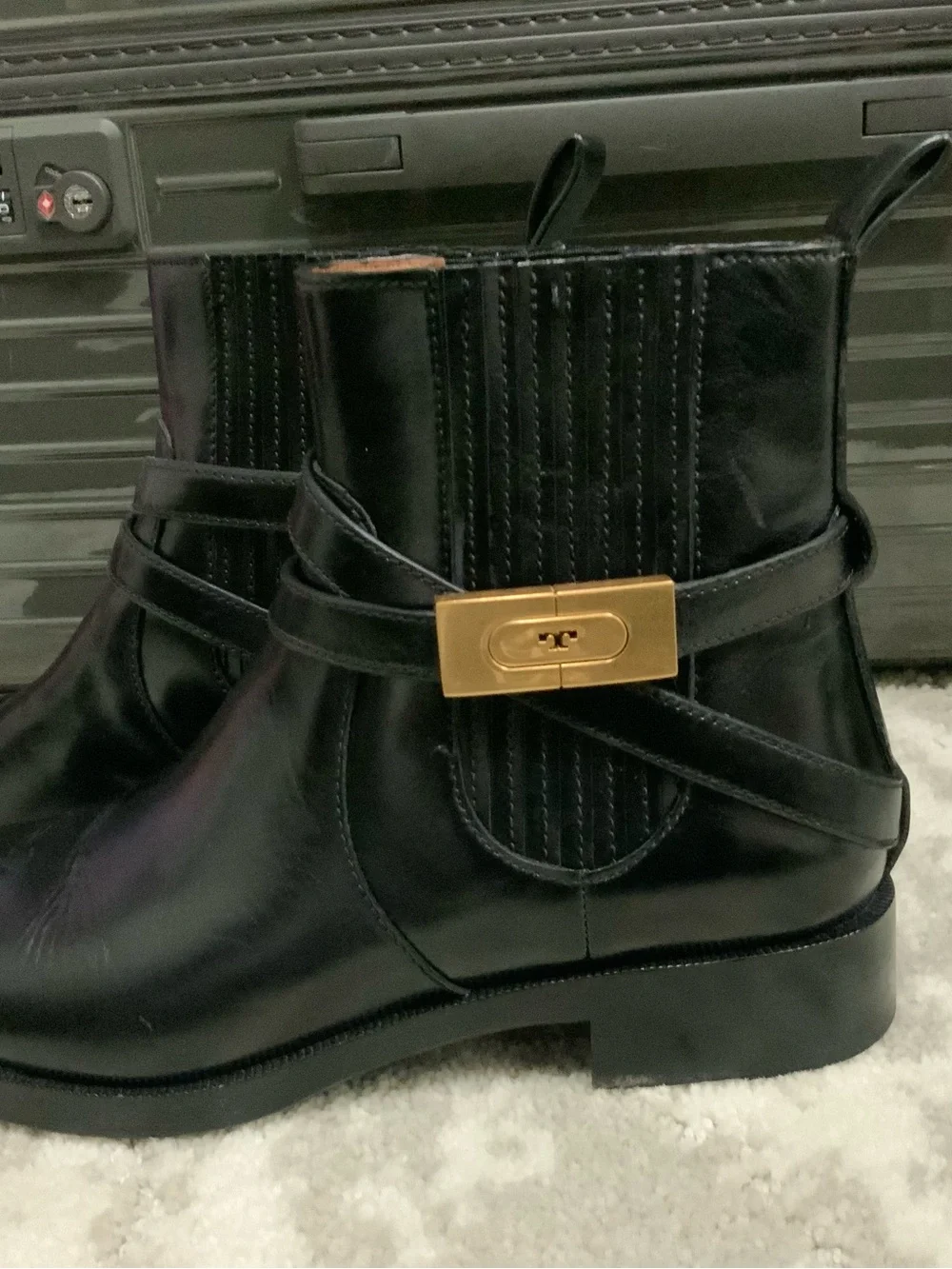 EUC TORY BURCH Black Chelsea Boots with Wrapped Heel - Size 8